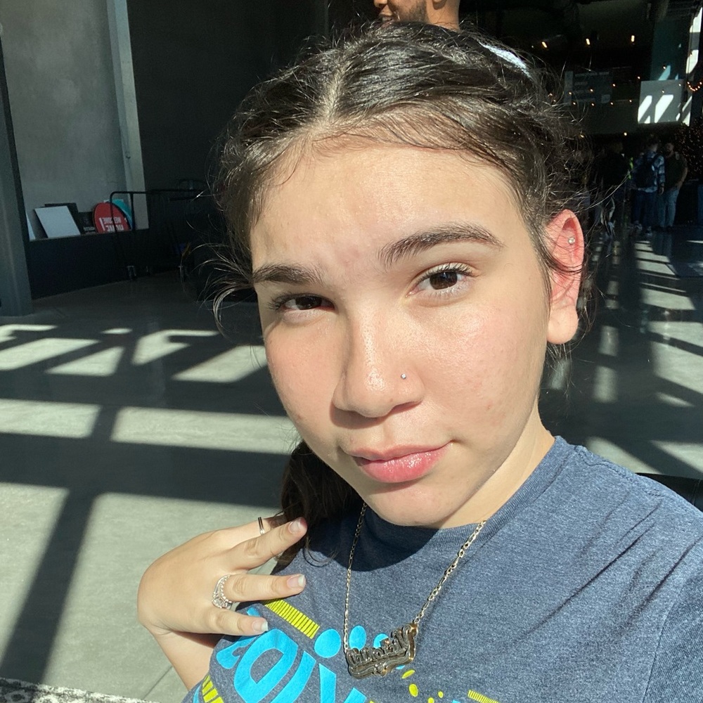 Meet your Posher, 𝚅𝚒𝚌𝚝𝚘𝚛𝚒𝚊